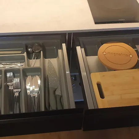 Sky Park Centre 1br High Fl - Free Parking