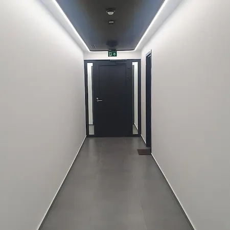 Sky Park Centre 1br High Fl - Free Parking * ブラチスラヴァ