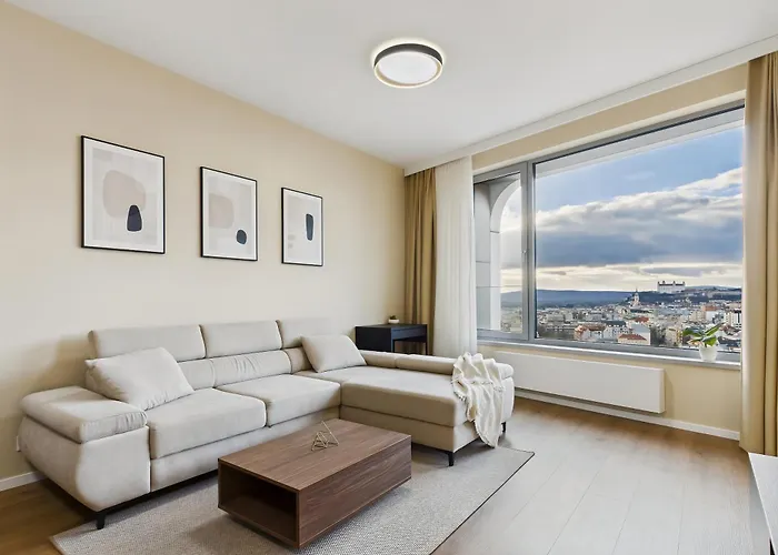 Sky Park Centre 1br High Fl - Free Parking Apartament *