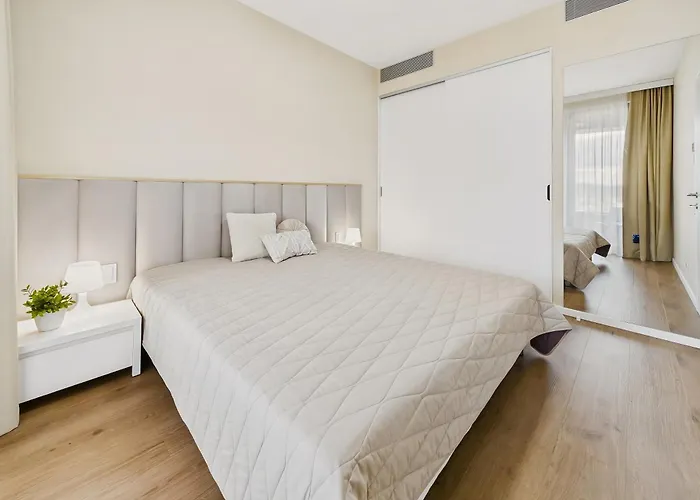 Sky Park Centre 1br High Fl - Free Parking Lejlighed