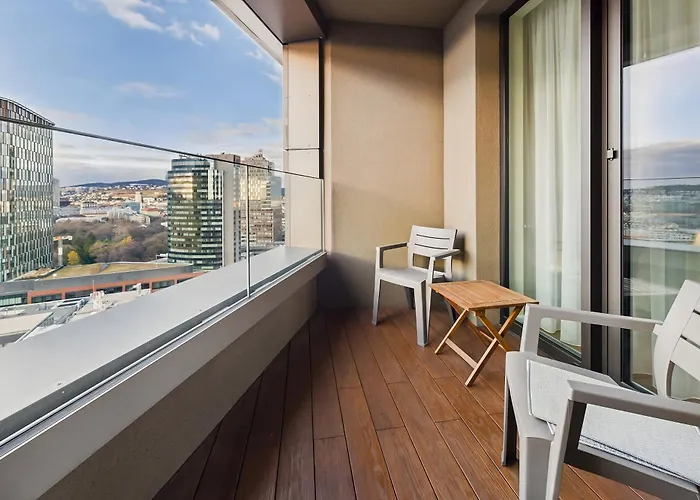 Sky Park Centre 1br High Fl - Free Parking * ブラチスラヴァ