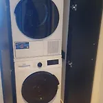 Sky Park Centre 1br High Fl - Free Parking דירה