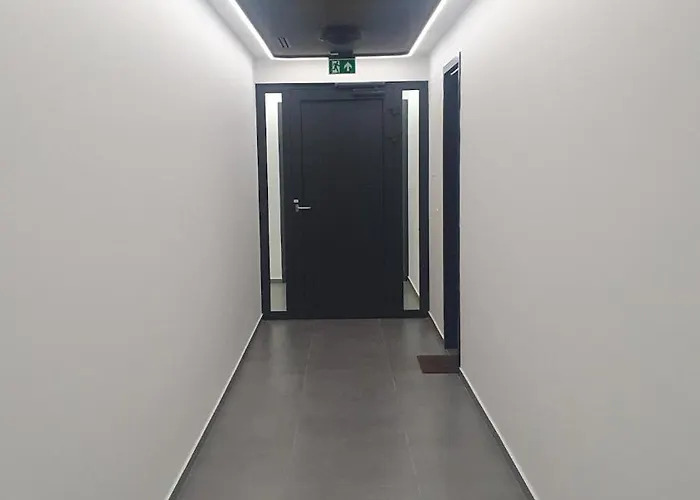 Sky Park Centre 1br High Fl - Free Parking * Pozsony